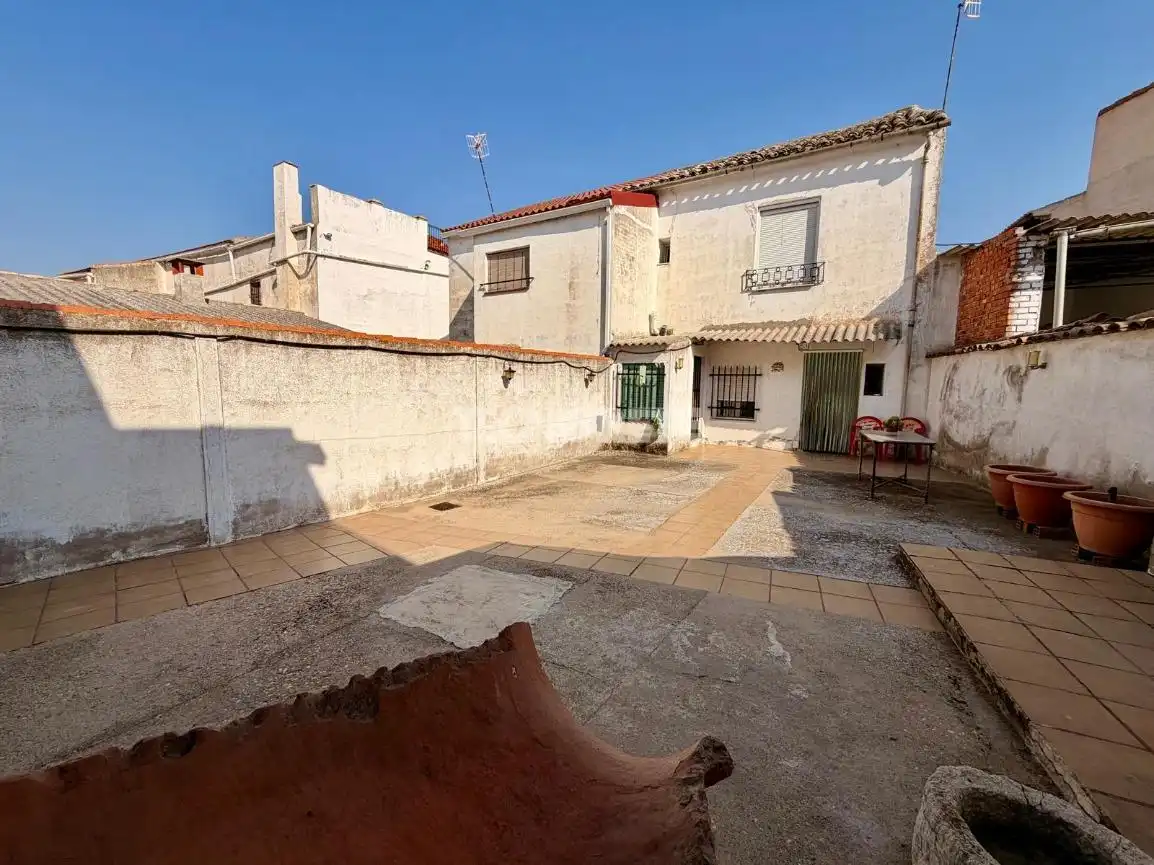 Vista exterior de Casa o chalet en venta en Añover de Tajo con Aire acondicionado y Amueblado