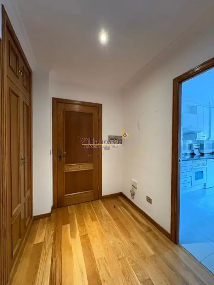 Apartamento de alquiler en Vigo  con Calefacción, Parquet y Trastero