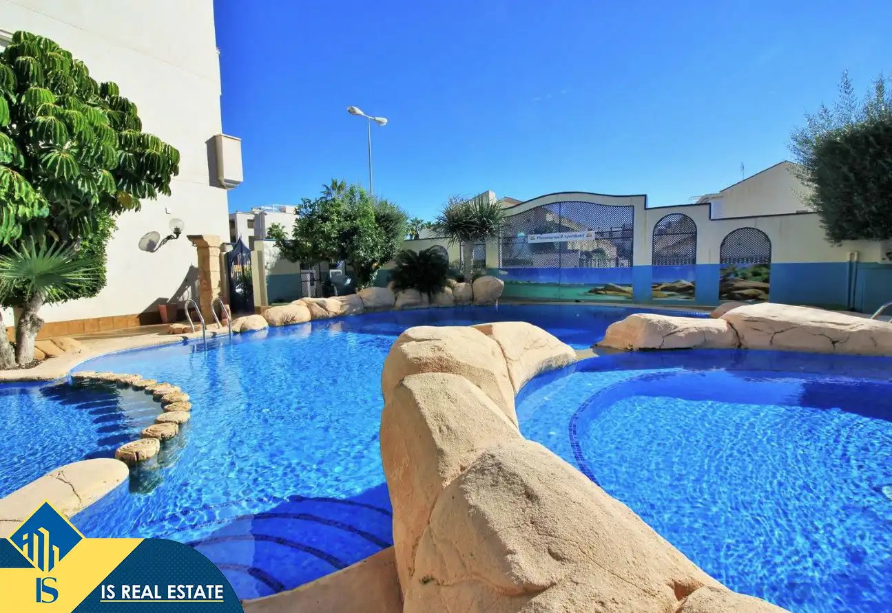 Schwimmbecken von Wohnungen zum Verkauf in Orihuela mit Klimaanlage, Heizung und Terrasse