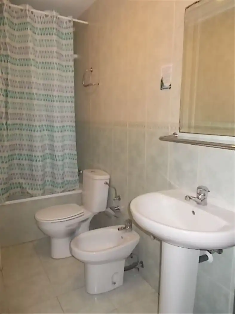 Bathroom of Apartments for rent in Burjassot  with Air Conditioner, Heating and Terrace