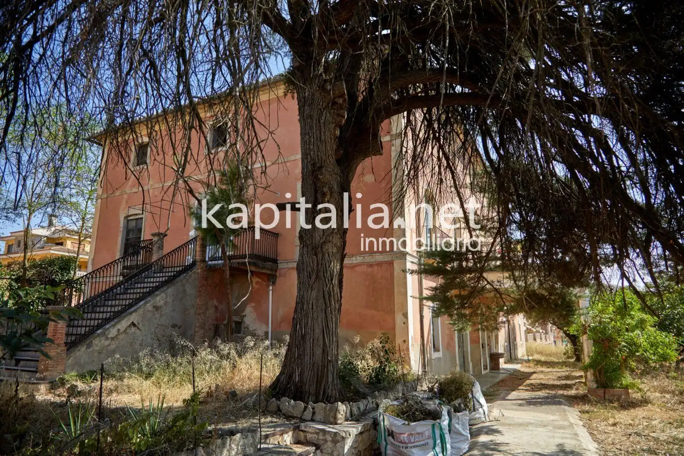 Country house zum Verkauf in Bocairent mit Privatgarten, Terrasse und Balkon