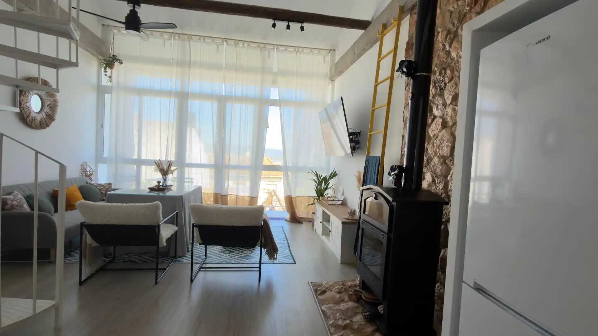 Sala d'estar de Casa o xalet en venda en Almodóvar del Río amb Aire condicionat, Calefacció i Terrassa