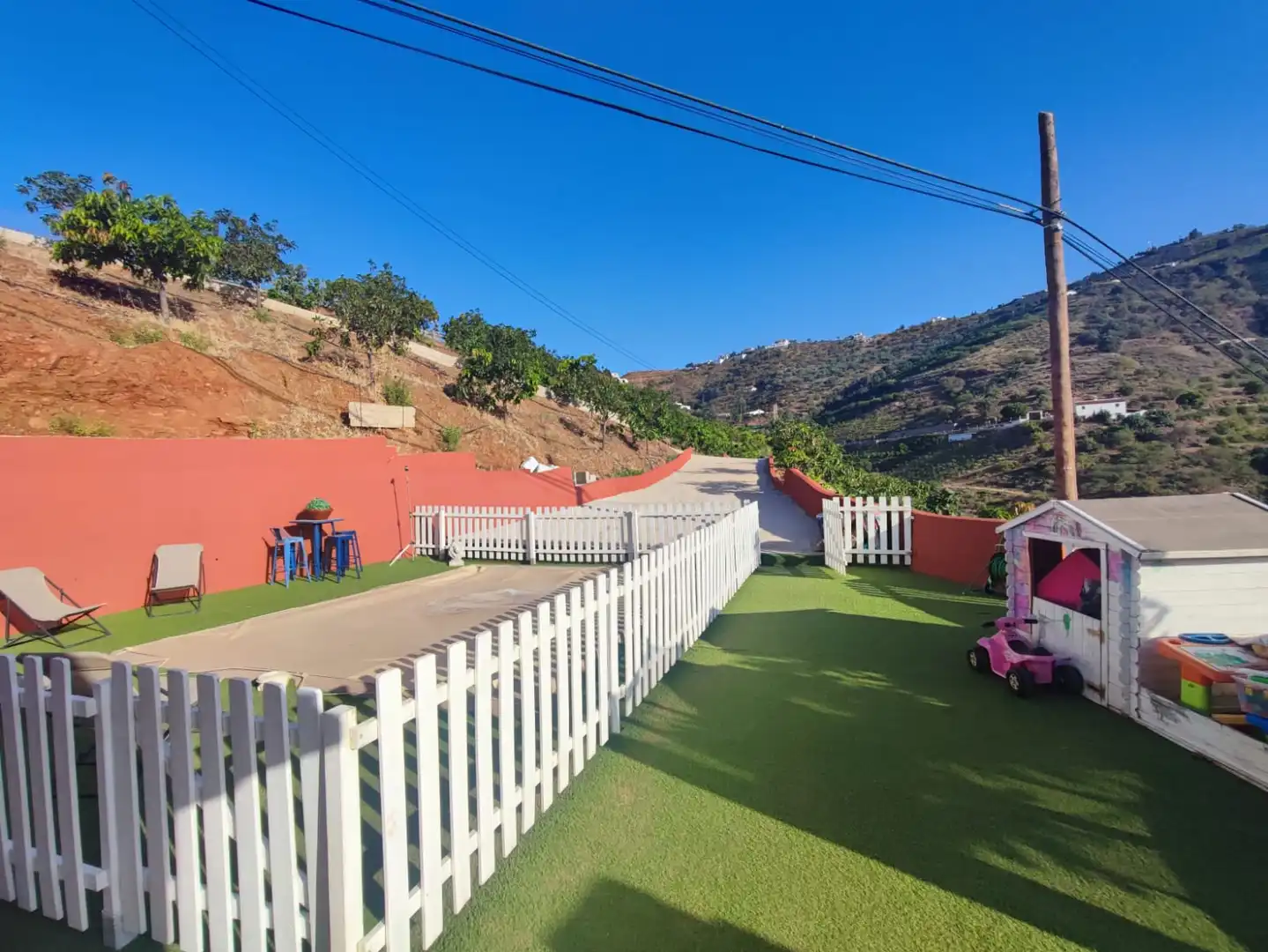 Vista exterior de Terreno en venta en Iznate