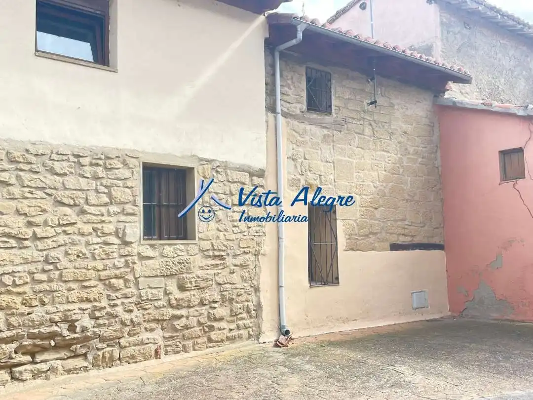 Vista exterior de Casa o xalet en venda en Ochánduri amb Moblat