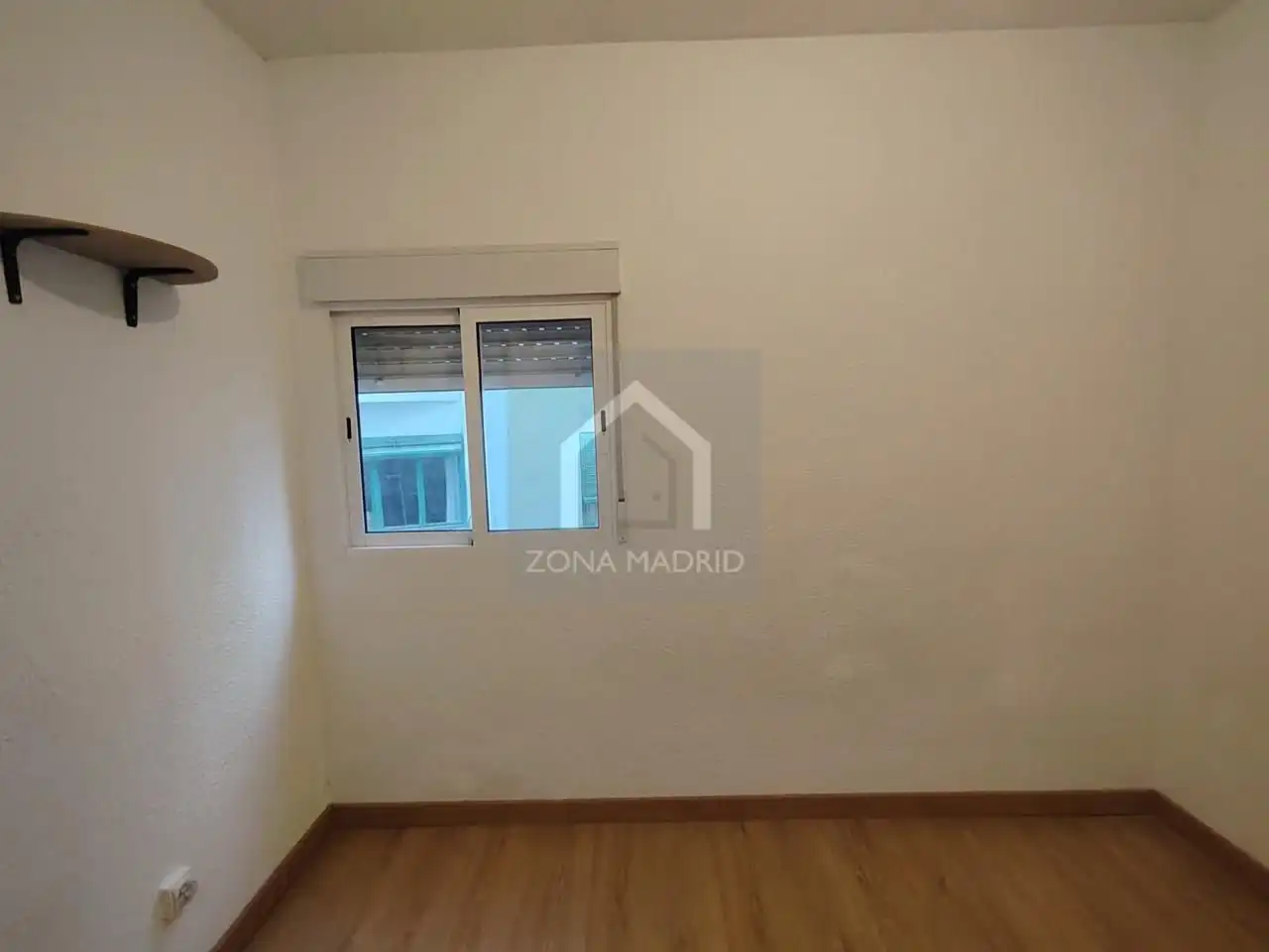 Habitación de Piso en venta en Madrid con Terraza