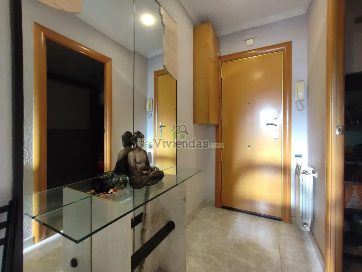 Flat for sale in Cornellà de Llobregat  with Air Conditioner, Heating and Oven
