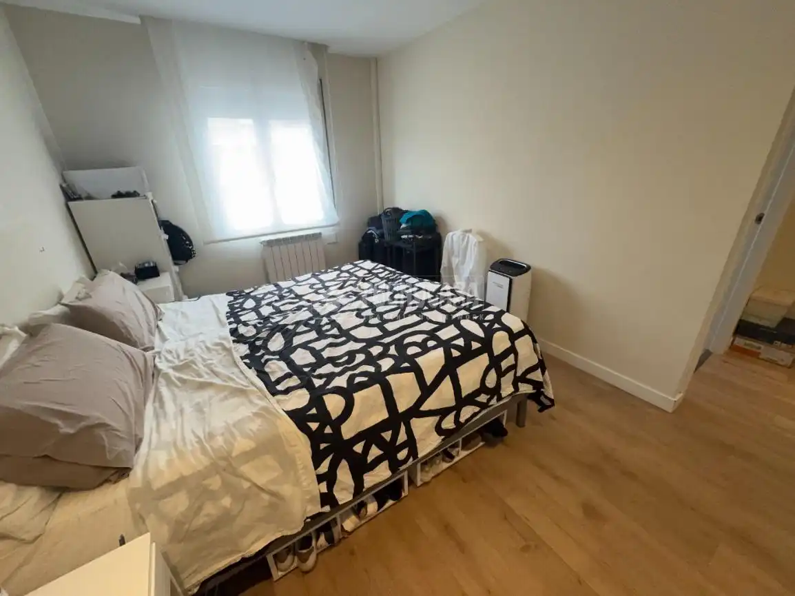 Schlafzimmer von Wohnung zum Verkauf in Barcelona mit Balkon