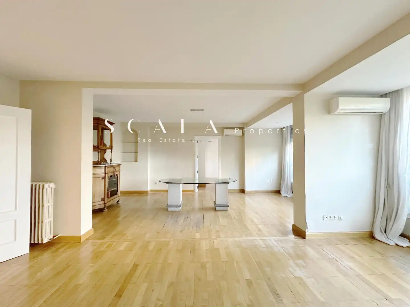 Comedor de Piso de alquiler en Madrid con Aire acondicionado, Calefacción y Se aceptan mascotas