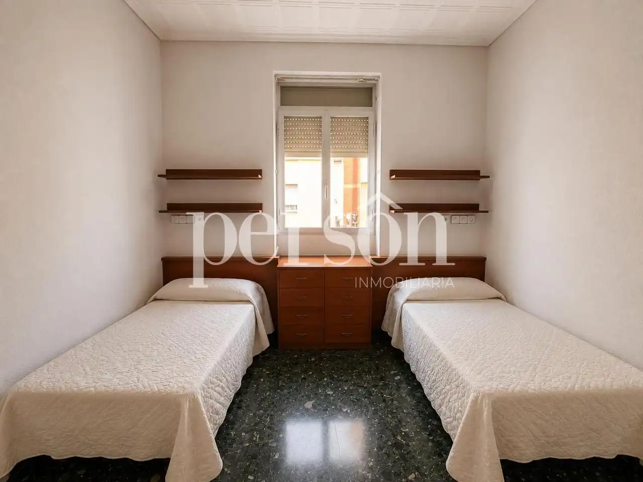 Habitación de Piso en venta en Valencia con Aire acondicionado, Terraza y Amueblado
