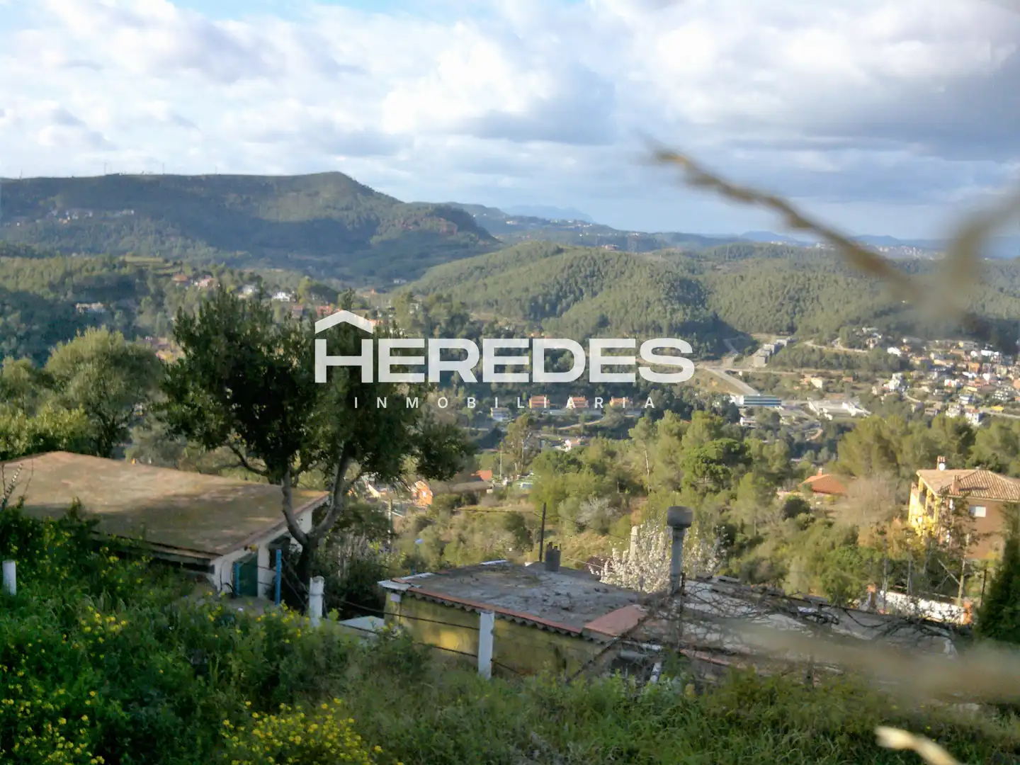 Terreno residencial en venta en Carrer dels Cirerers 61