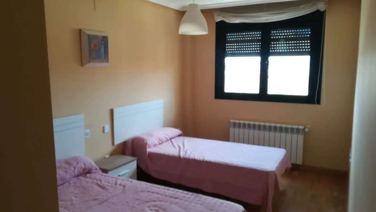 Bedroom of Flat for rent in Cuenca  with Air Conditioner, Heating and Parquet flooring