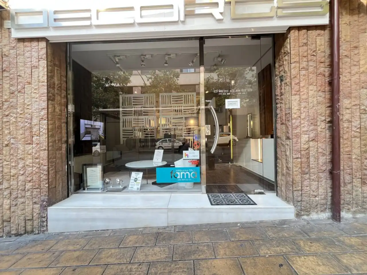 Local de alquiler en L'Hospitalet de Llobregat con Aire acondicionado y Alarma