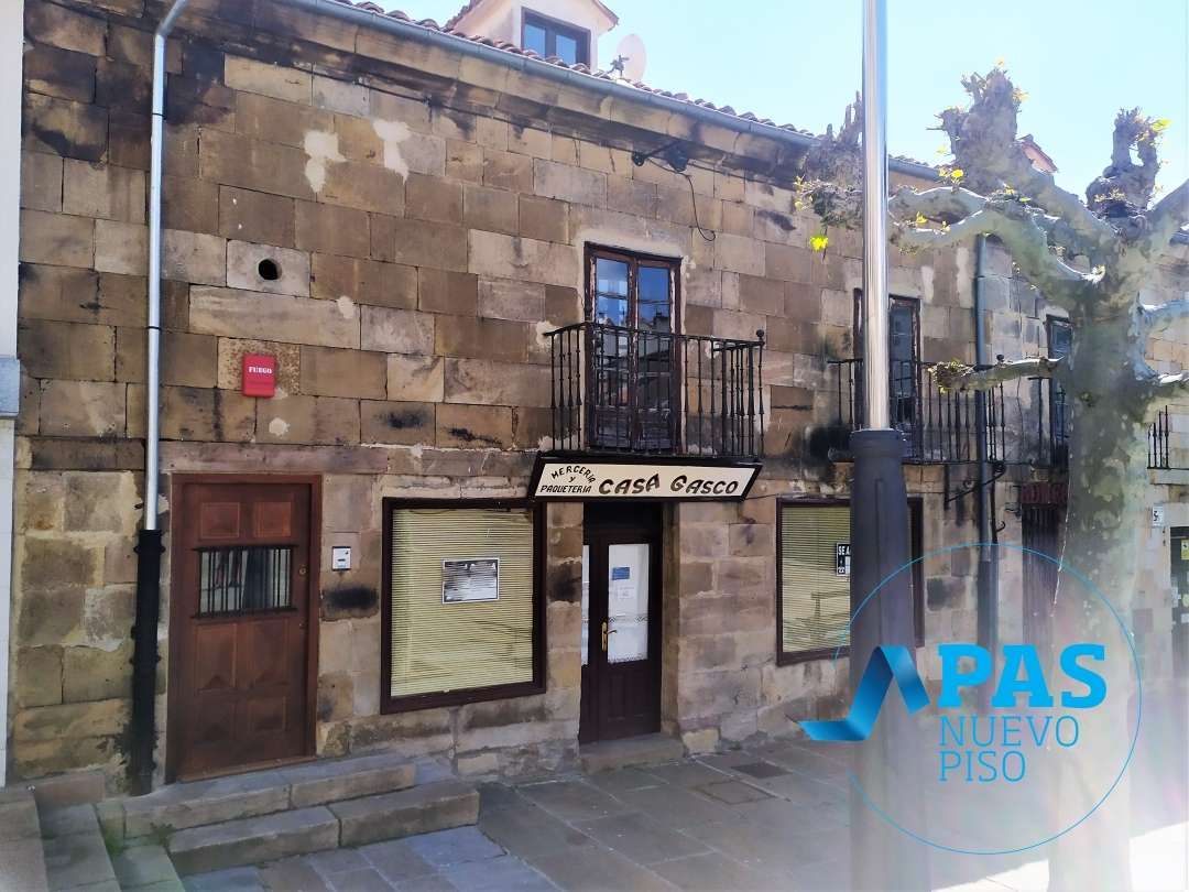 Vista exterior de Piso en venta en Reinosa con Calefacción y Alarma