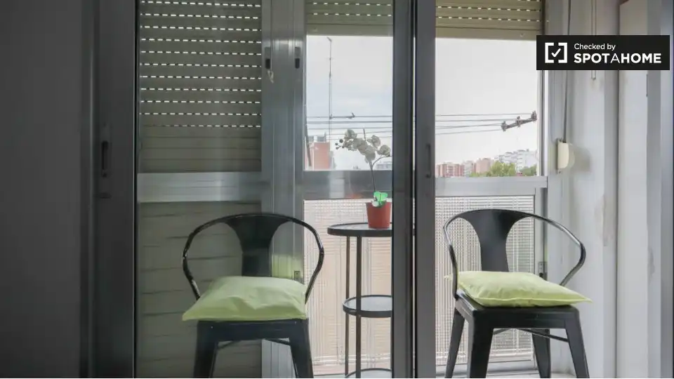 Balcony of Flat for rent in Madrid  with Air Conditioner, Heating and Furnished
