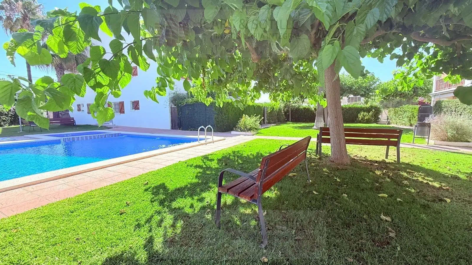 Piscina de Pis en venda en Vinaròs amb Jardí privat, Terrassa i Moblat
