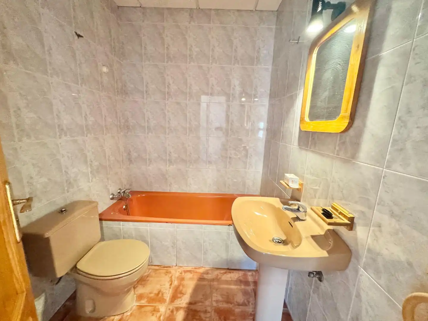 Badezimmer von Country house zum Verkauf in Orihuela mit Privatgarten
