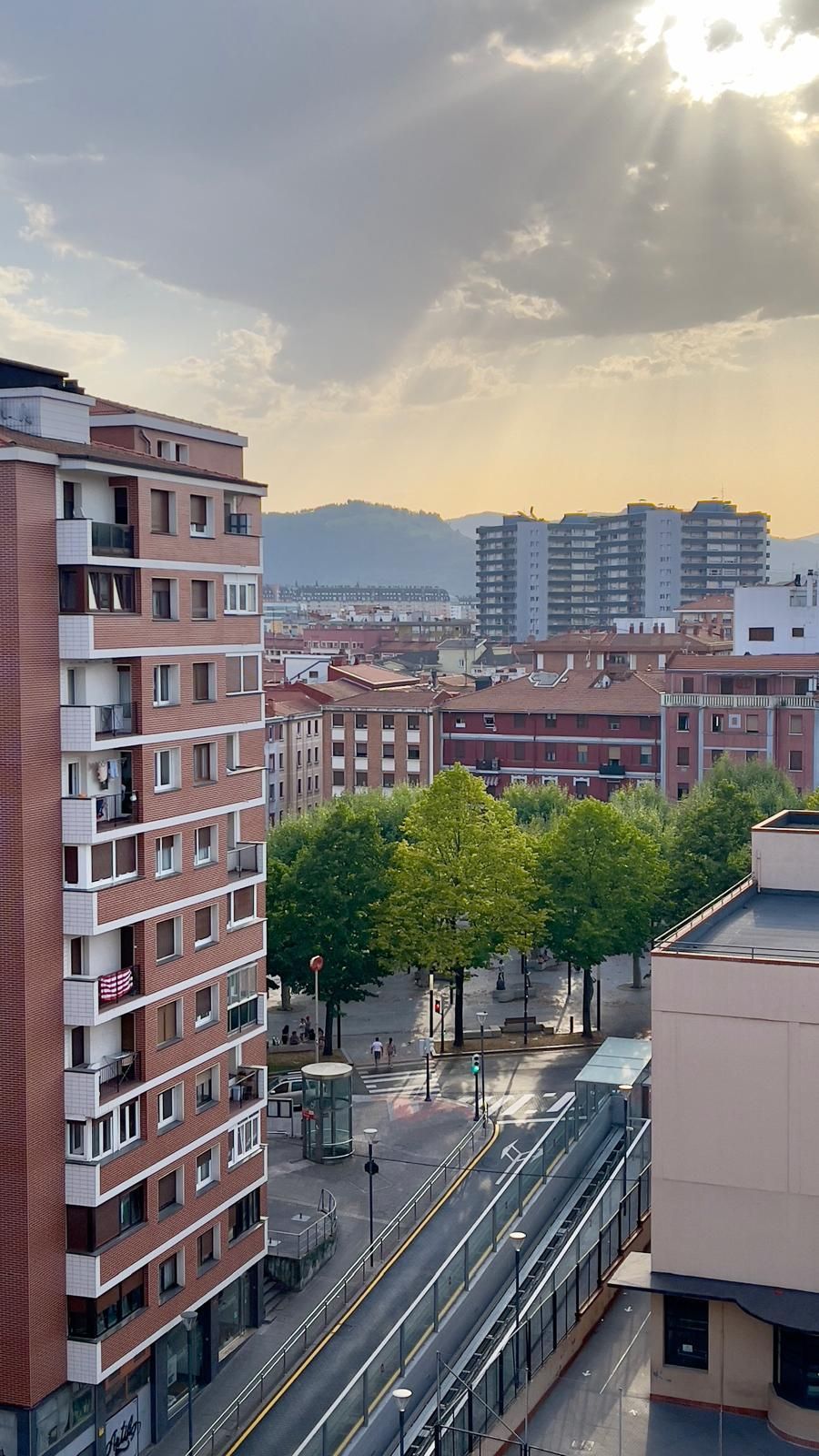 Vista exterior de Pis en venda en Bilbao  amb Traster i Balcó