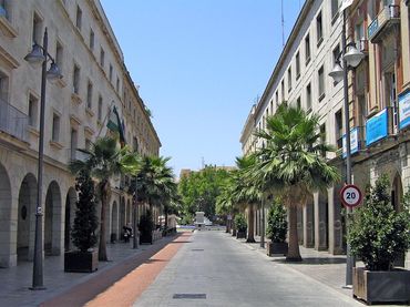 Office space with lift to rent in Centro