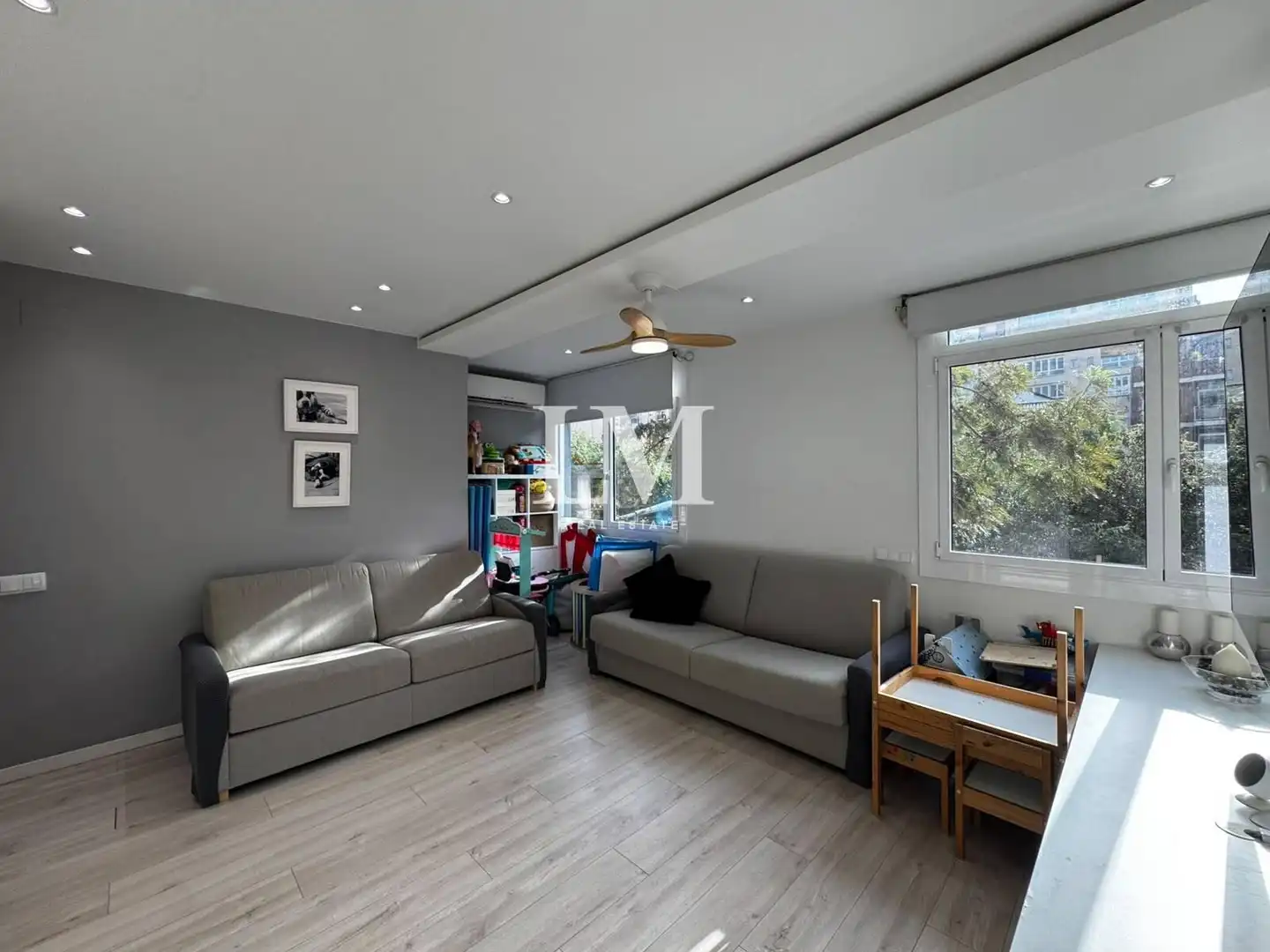 Sala d'estar de Apartament en venda en Gràcia