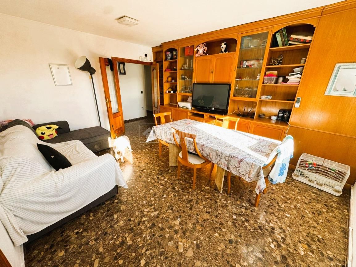 Sala d'estar de Pis en venda en Torrent amb Moblat