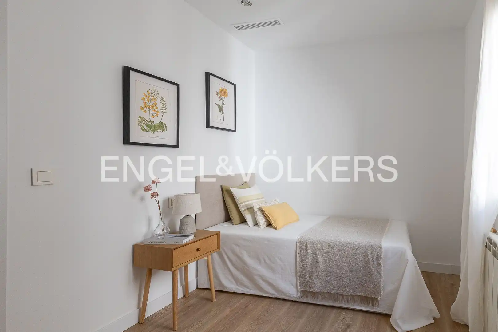 Habitación de Piso en venta en Madrid con Calefacción