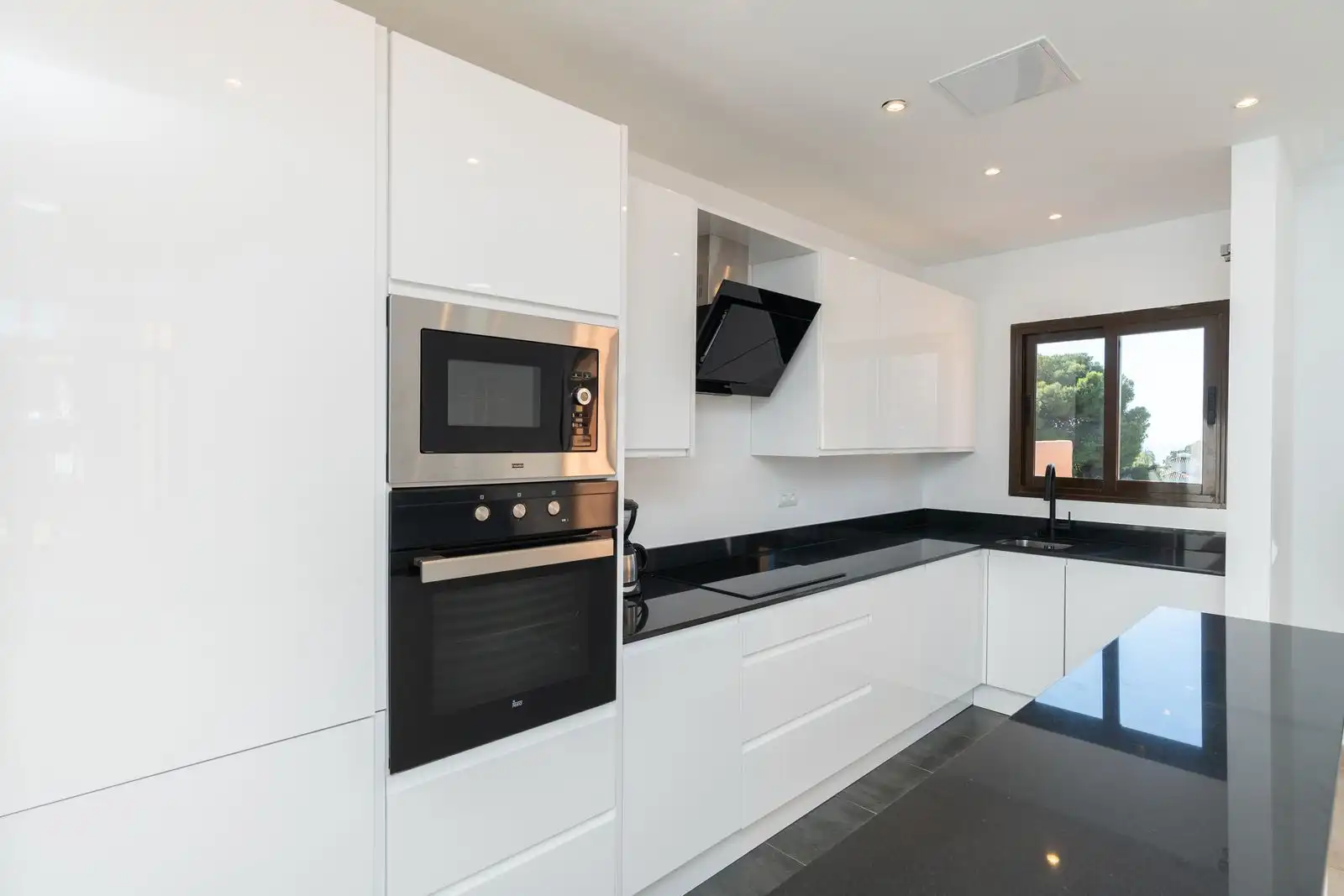 Cocina de Ático en venta en Estepona con Aire acondicionado, Terraza y Amueblado