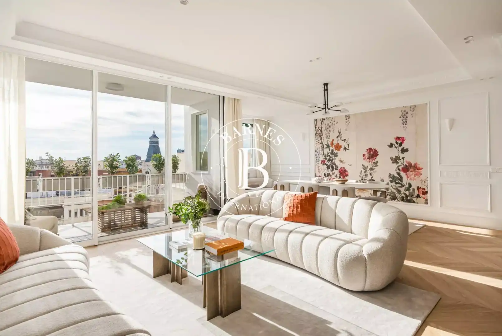 Flat with lift for sale in Chamberí