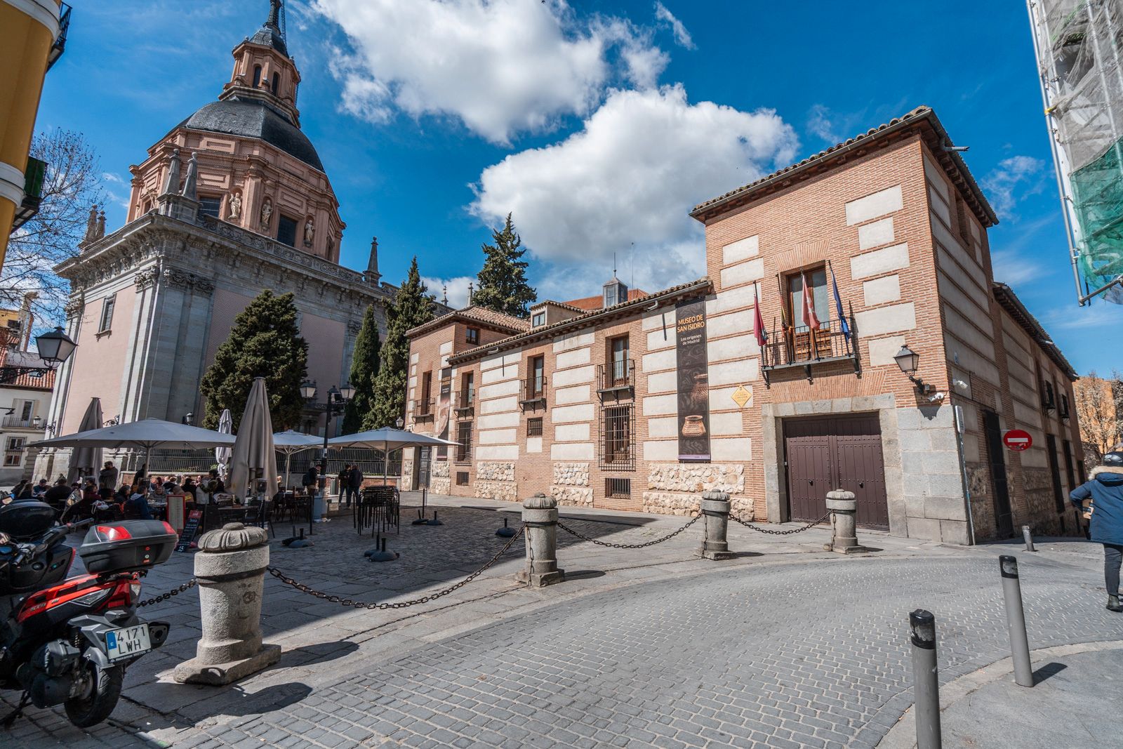 Local de alquiler en Costanilla de San Pedro, Palacio, Centro