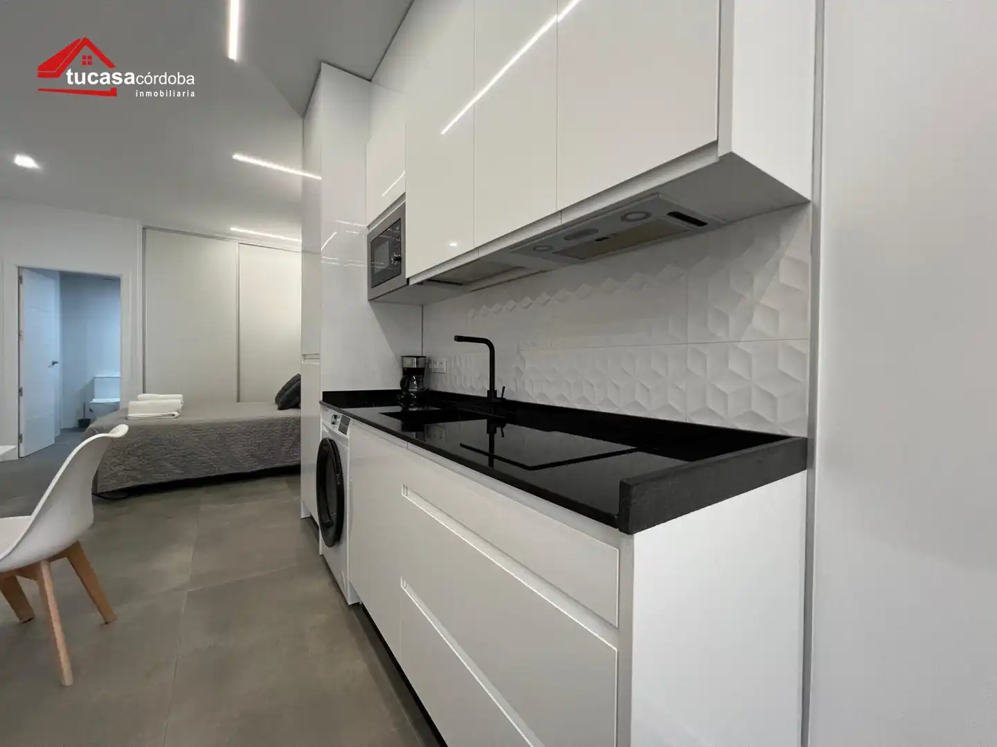 Cuina de Apartament en venda en Córdoba amb Aire condicionat