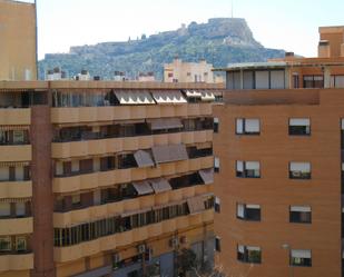 Vista exterior de Pis en venda en Alicante / Alacant amb Terrassa