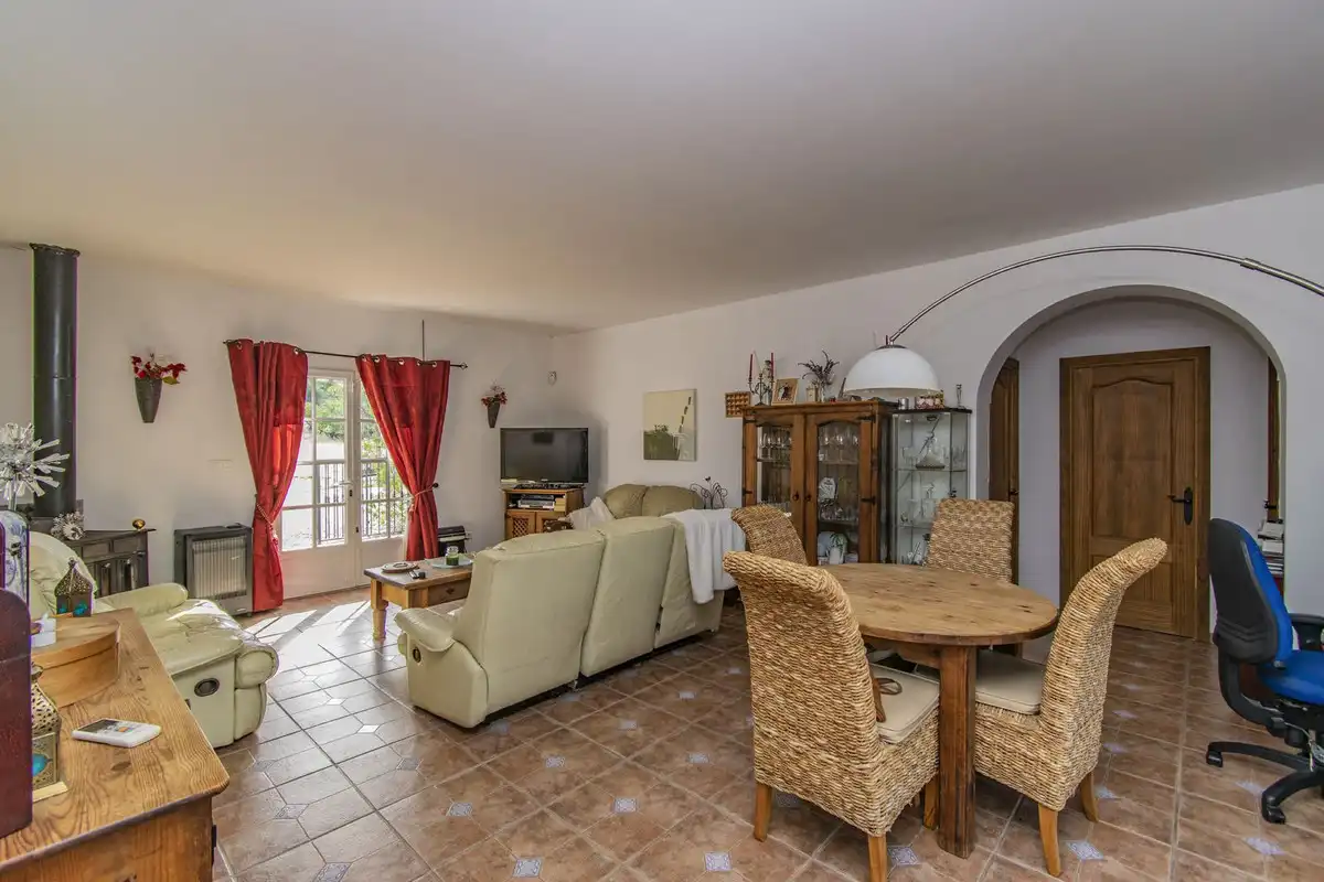 Chalet con piscina en venta en Calle Málaga, imagen 2