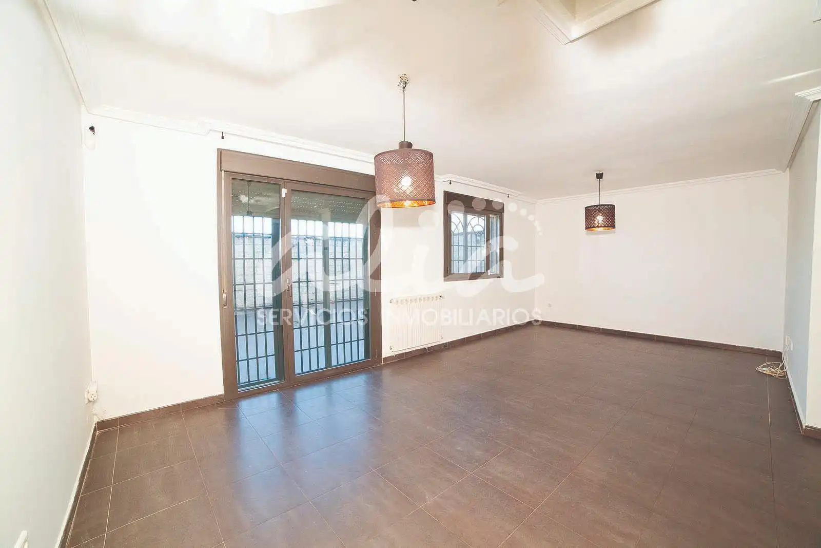 Sala d'estar de Casa adosada en venda en Seseña amb Aire condicionat, Calefacció i Parquet