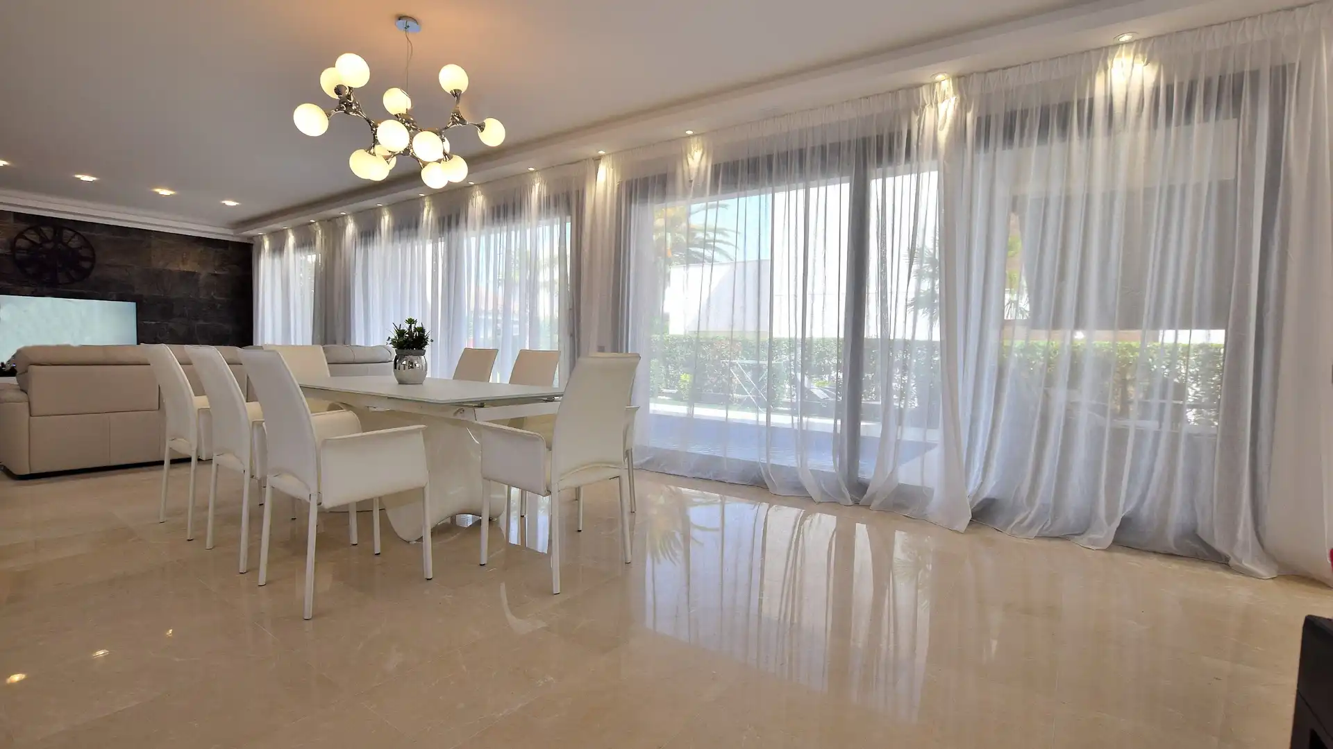 Dining room of Houses for sale in Cambrils  with Air Conditioner, Private garden and Parquet flooring