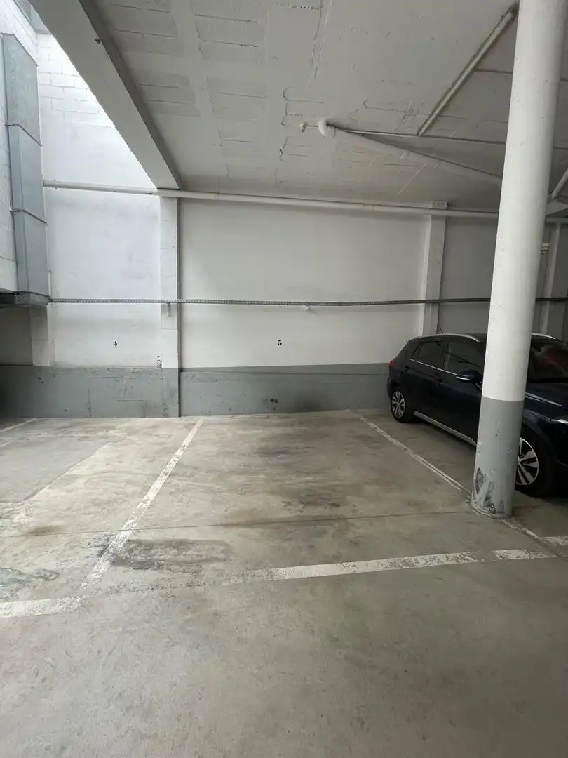 Parking de Casa adosada en venta en Montcada i Reixac con Aire acondicionado, Jardín privado y Terraza