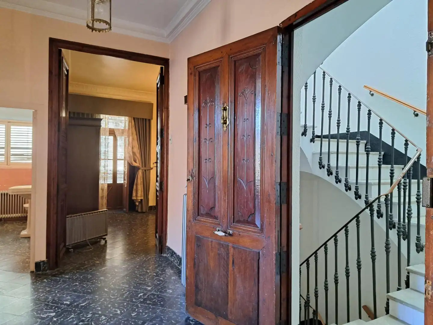 Casa adosada en venda en Requena amb Terrassa, Traster i Balcó