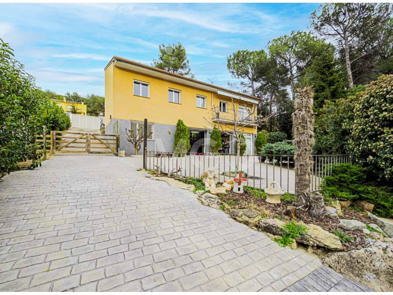 Vista exterior de Casa o xalet en venda en Seva amb Calefacció, Jardí privat i Terrassa