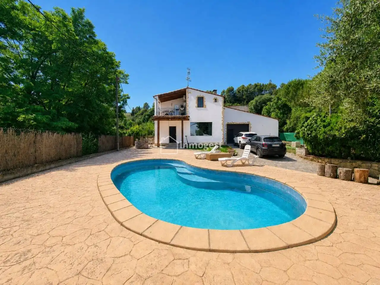 Vista exterior de Casa o chalet de alquiler en Sarrià de Ter con Aire acondicionado, Calefacción y Jardín privado