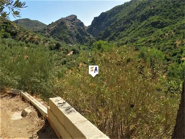 Finca rústica en venda a Fuensanta de Martos