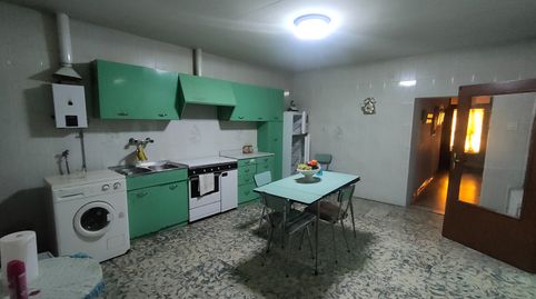 Edificio y casa, muy soleado y grande, imatge 2