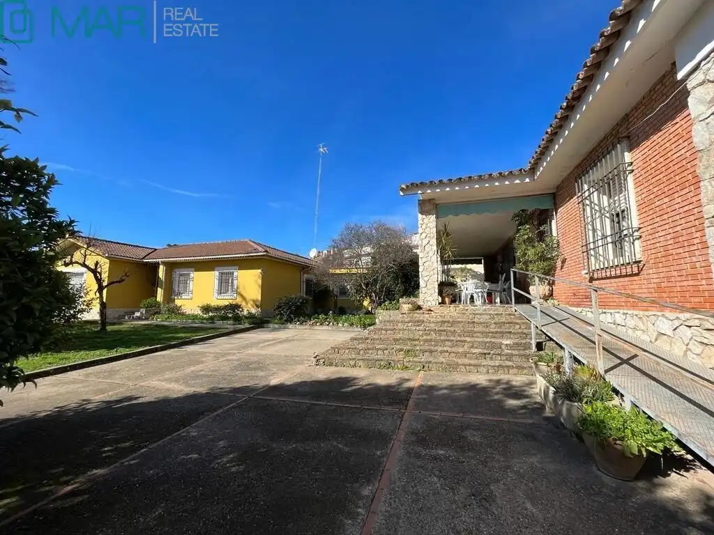 Exterior view of Houses for sale in Córdoba  with Air Conditioner, Heating and Private garden