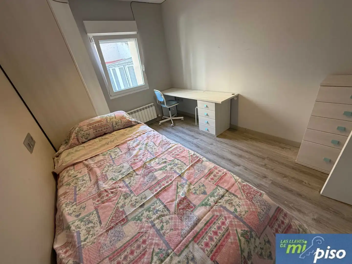 Habitación de Piso de alquiler en Valladolid con Calefacción, Parquet y Amueblado
