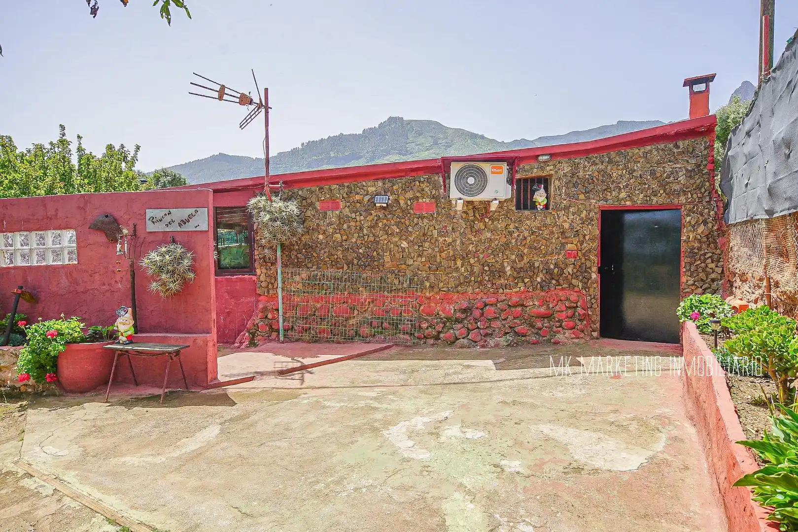 Vista exterior de Finca rústica en venda en Valsequillo de Gran Canaria amb Aire condicionat, Terrassa i Piscina