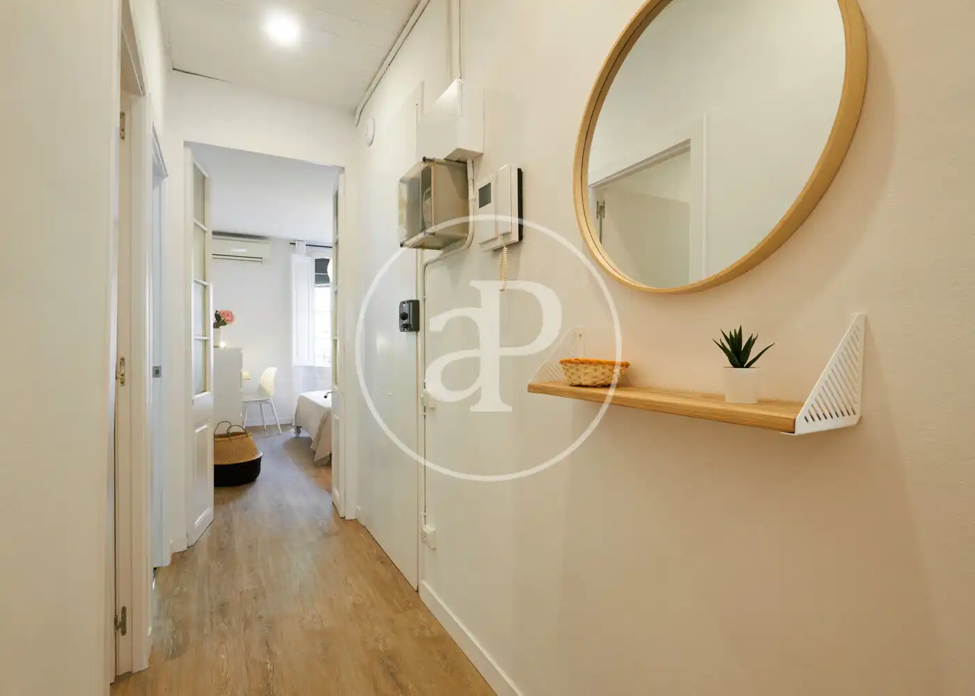 Piso en venta en Barcelona con Calefacción, Terraza y Amueblado