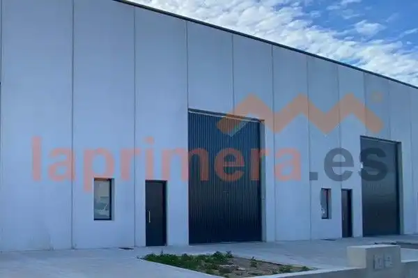 Nau industrial de lloguer a Poligono Mas del Jutge