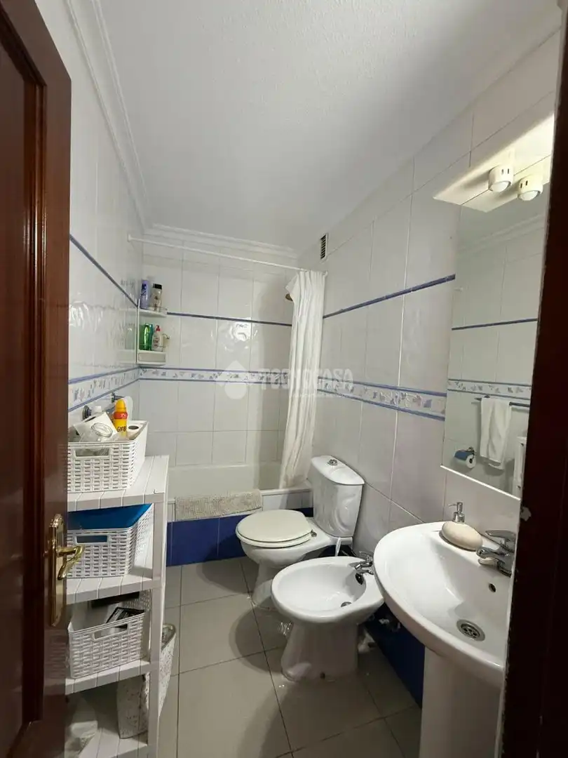 Baño de Piso en venta en Sevilla con Terraza