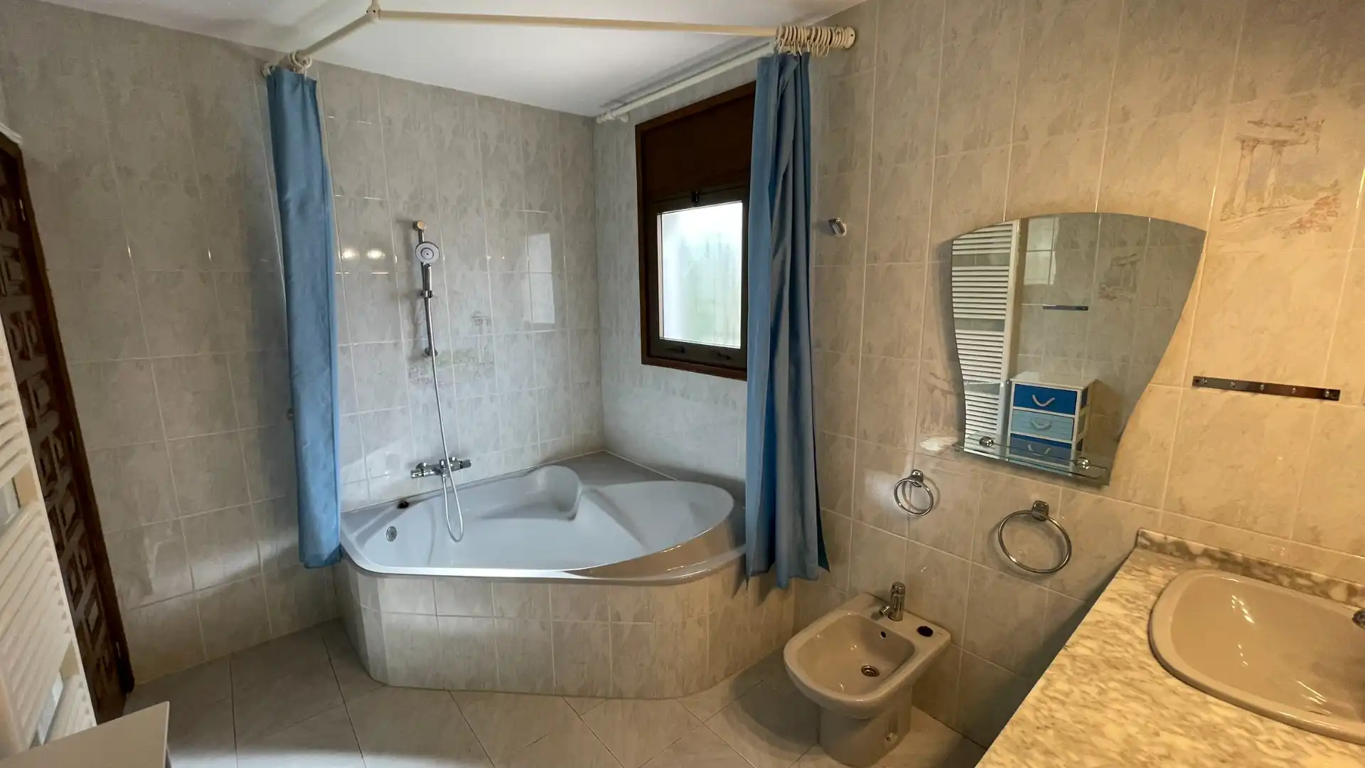 Baño de Casa o chalet en venta en L'Ametlla de Mar  con Aire acondicionado, Jardín privado y Piscina
