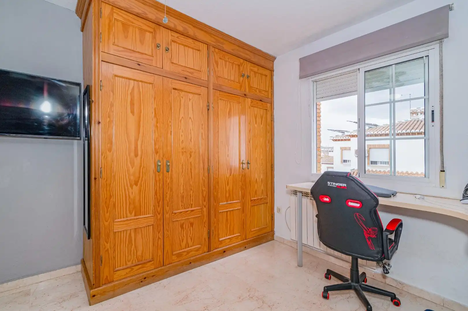 Habitación de Casa adosada en venta en La Zubia Ciudad