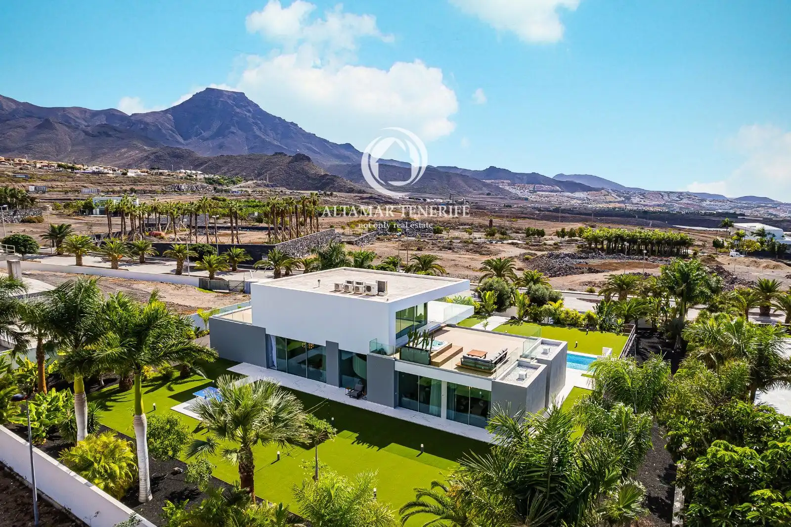 Vista exterior de Casa o xalet en venda en Costa Adeje