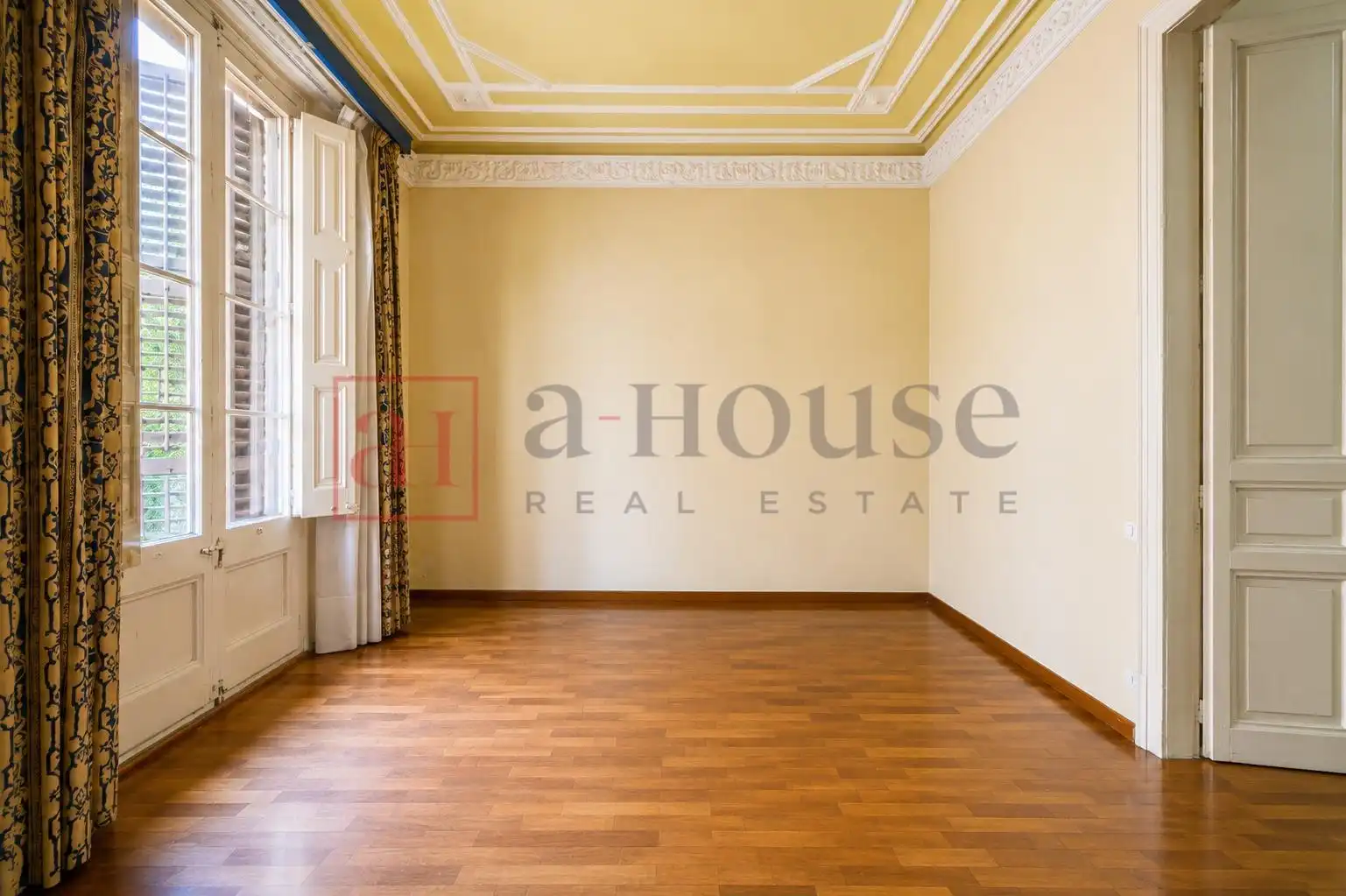 Appartamento con terrazza in vendita a Carrer de Casp, imagen 4