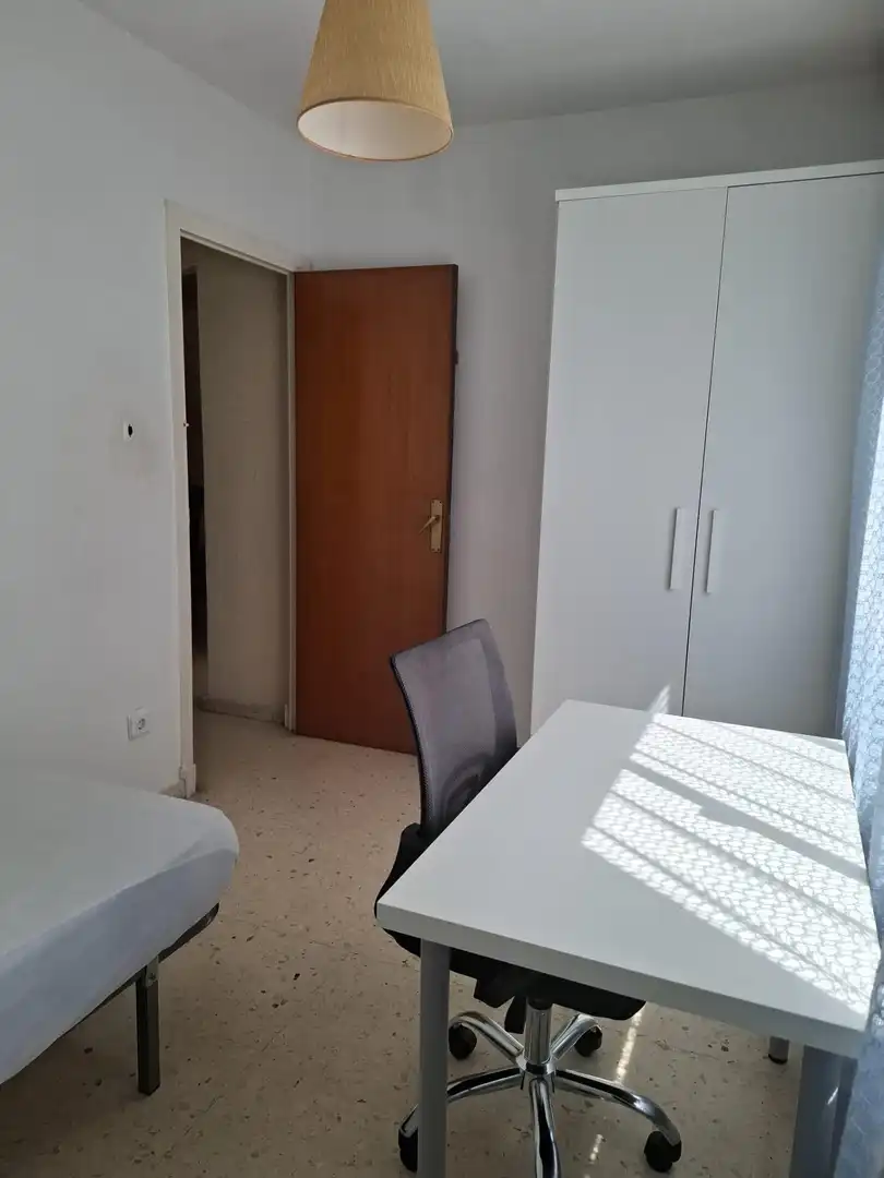 Habitación de Piso de alquiler en Murcia con Terraza y Amueblado